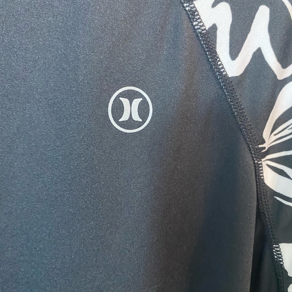 NWT Hurley size small medium and‎ large black long sleeve UPF 50 swim shirt vaca - Picture 3 of 8